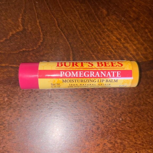 Burt's Bees Pomegranate Lip Balm - Picture 1 of 1